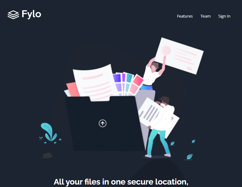 Flyo landing page with dark theme